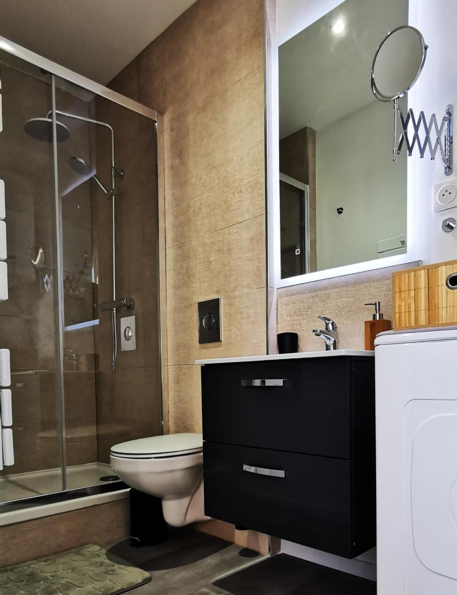 Apartment Reims - Ideal Pour Pro En Deplacement *wifi Rapide *vue Panoramique *parking Facile